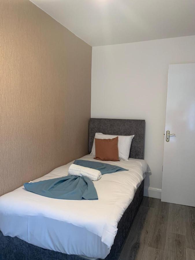 Eyre Square Lane Budget Rooms Galway Exterior photo